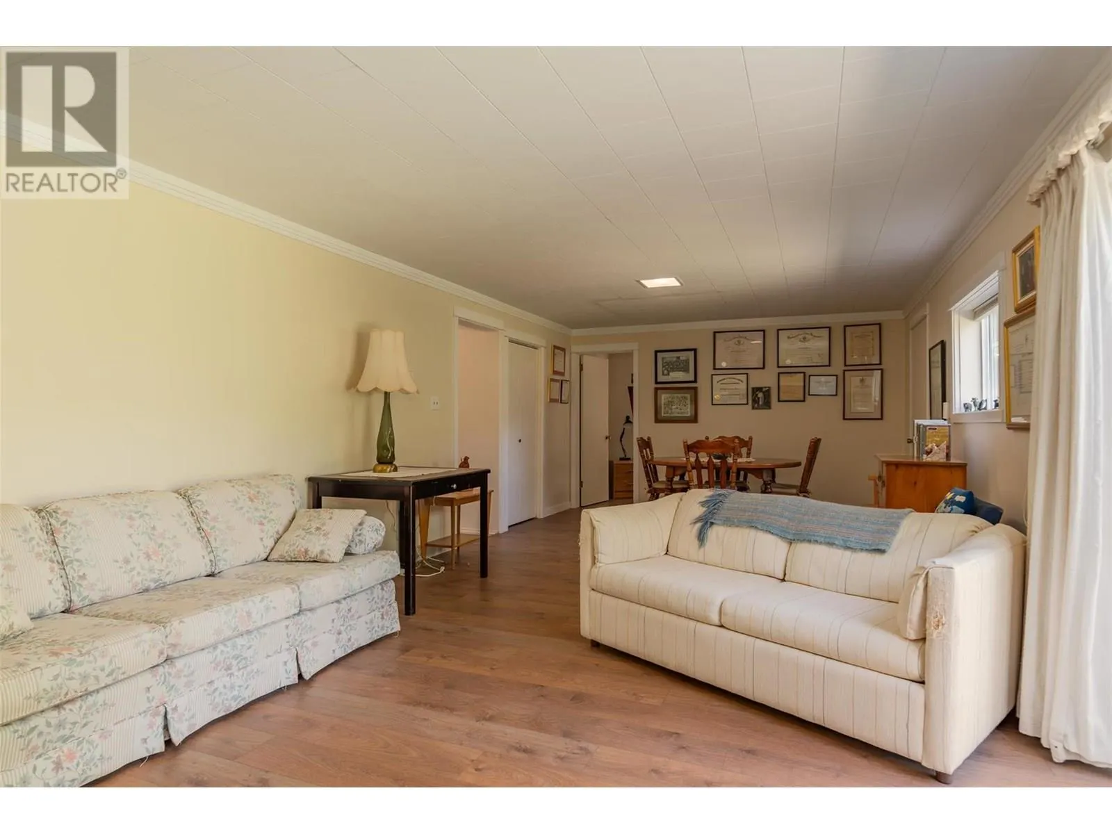 1669 Ridgewood Drive