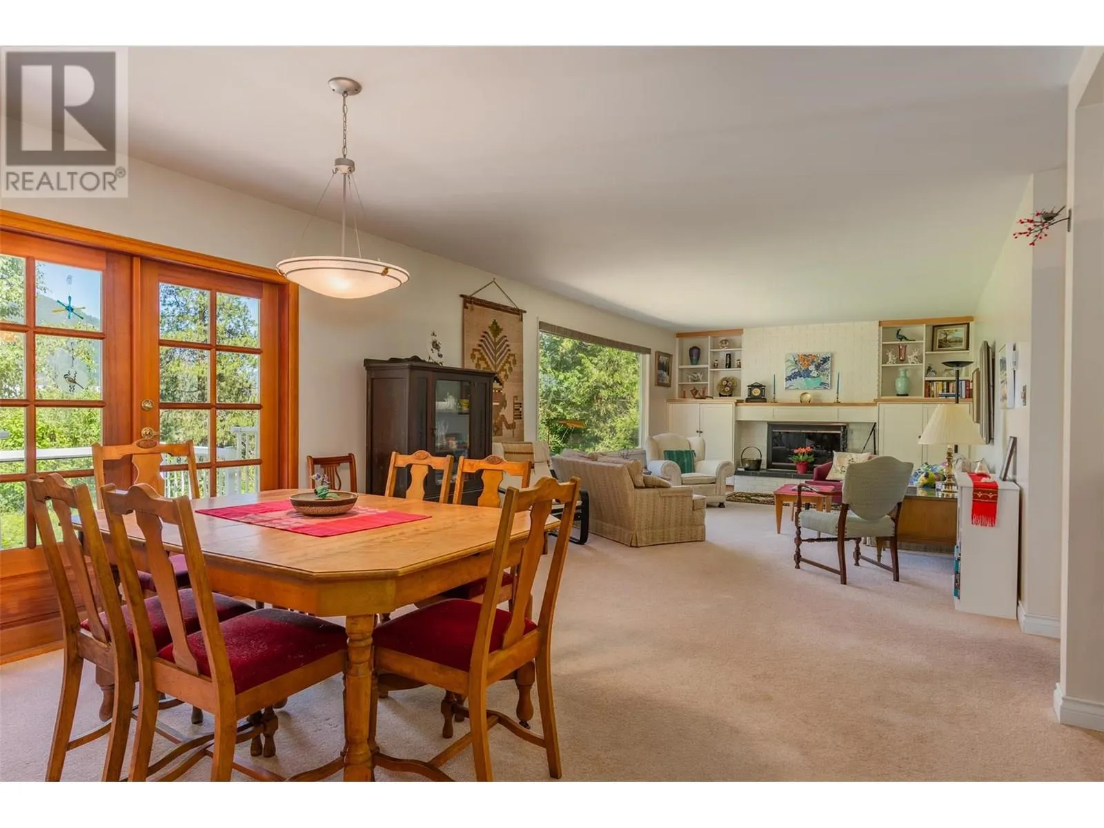 1669 Ridgewood Drive