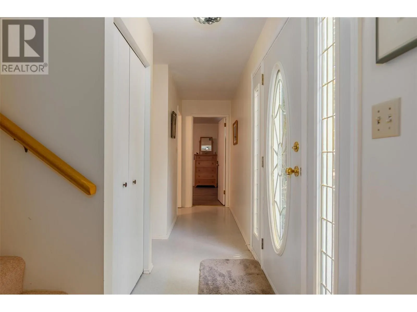 1669 Ridgewood Drive