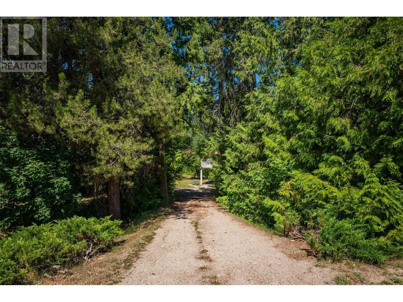 1669 Ridgewood Drive