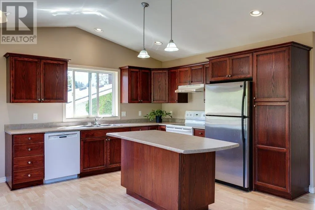 4541 Gordon Drive