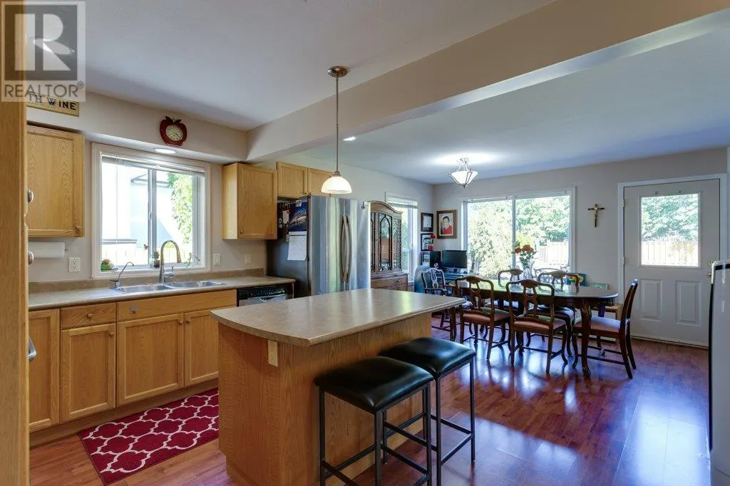 4541 Gordon Drive