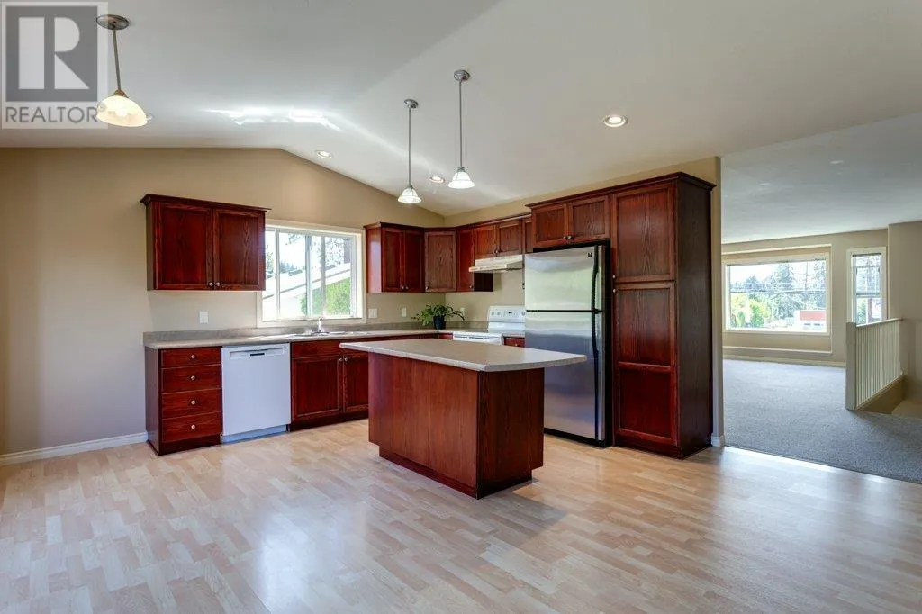 4541 Gordon Drive