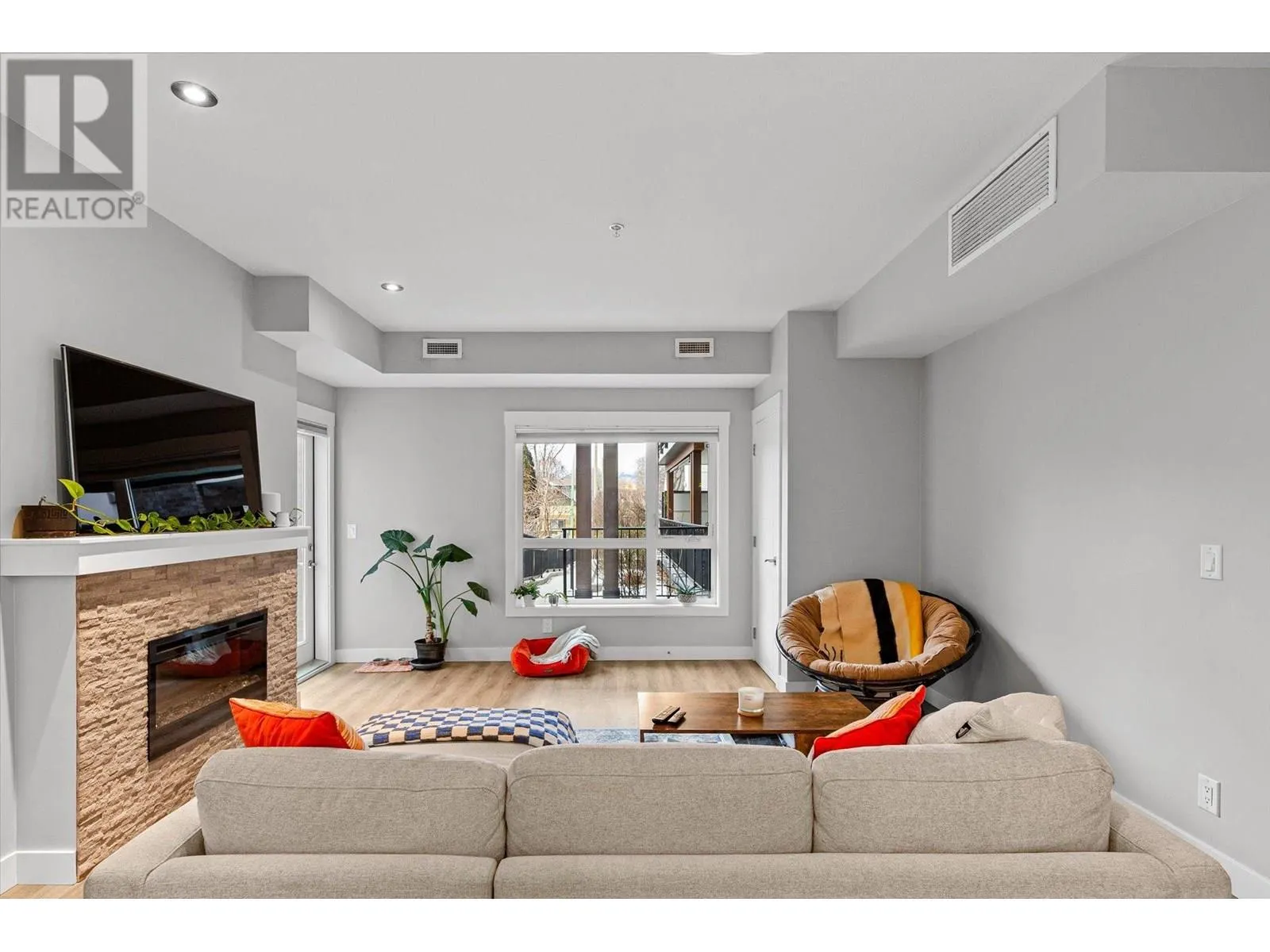 1883 Water Street Unit# 105