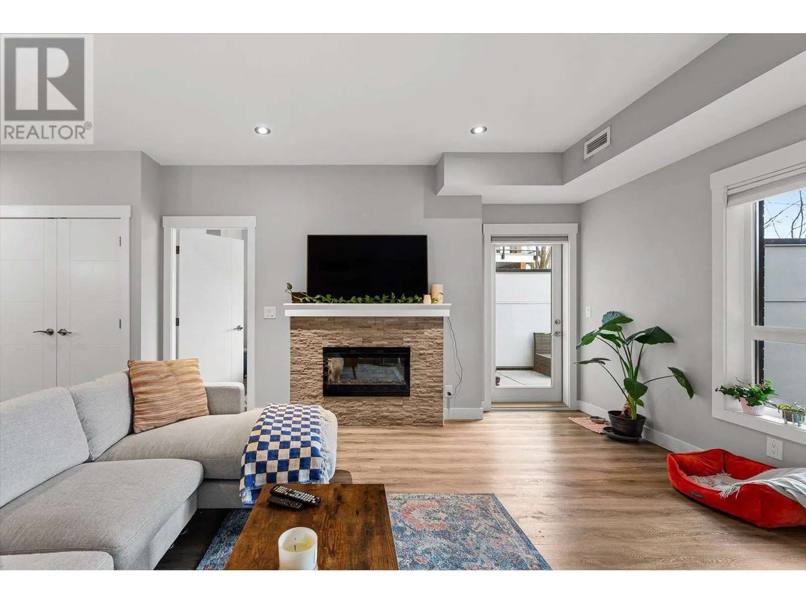 1883 Water Street Unit# 105