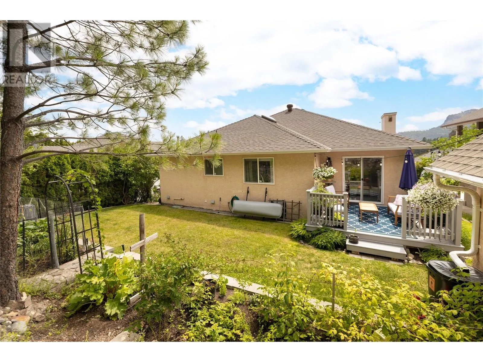 1068 Caledonia Way