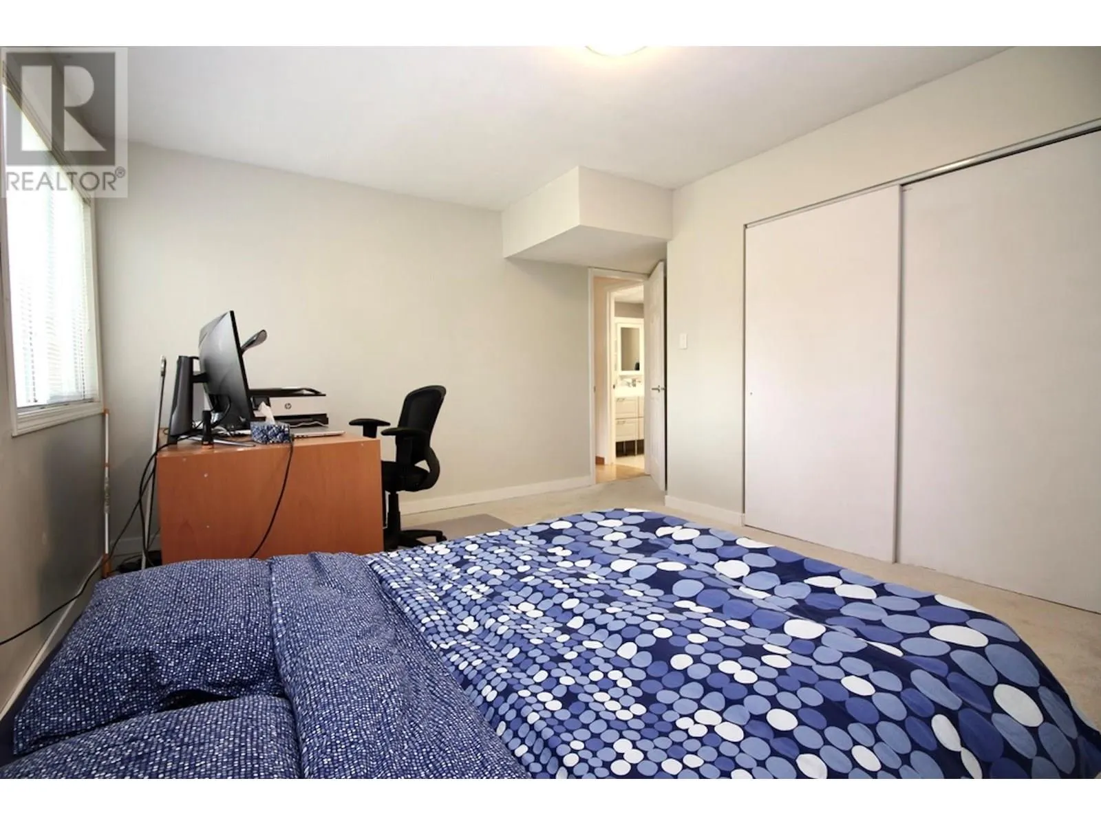 324 Clifton Road N