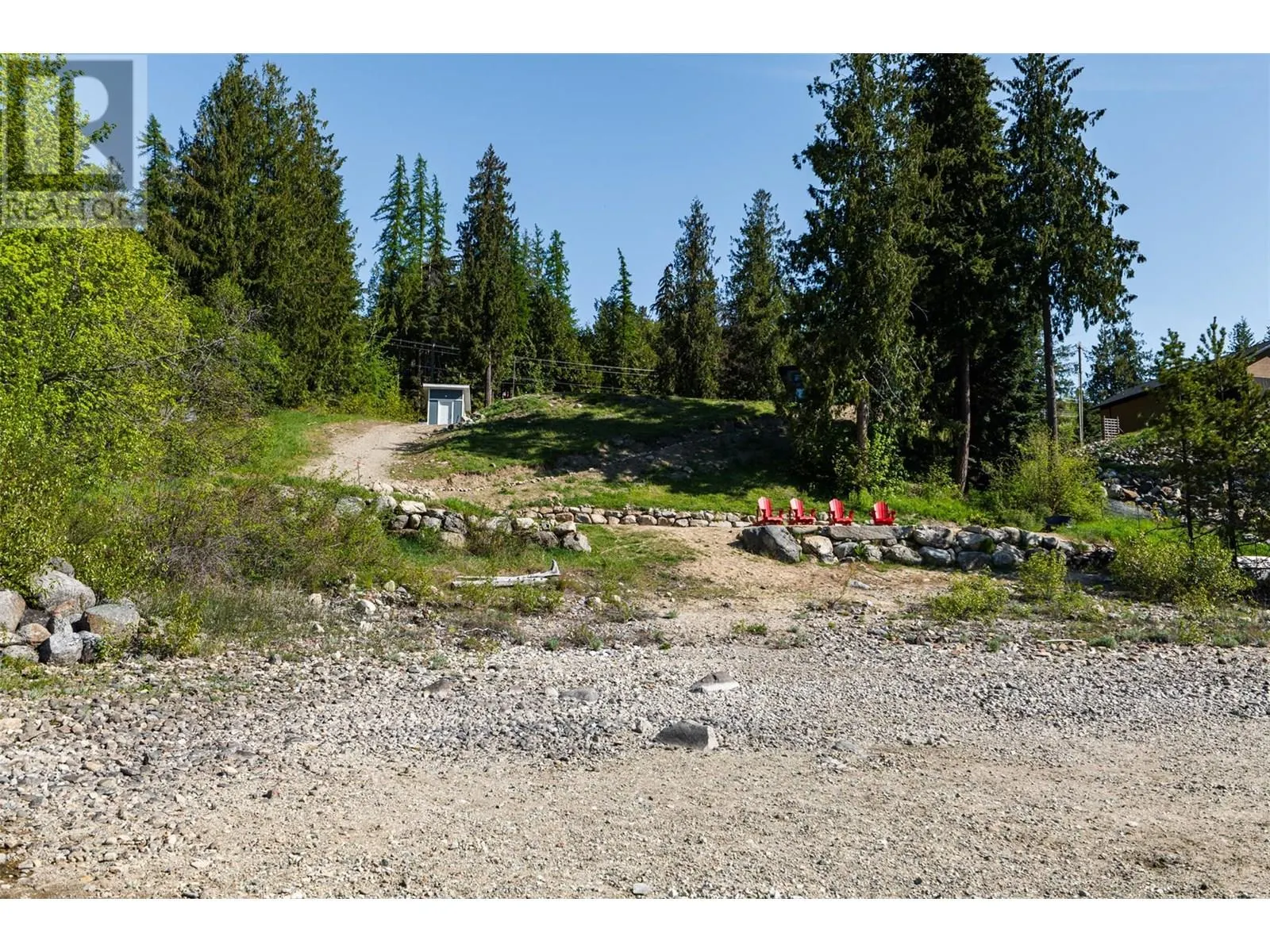 6736 Highway 3A Highway