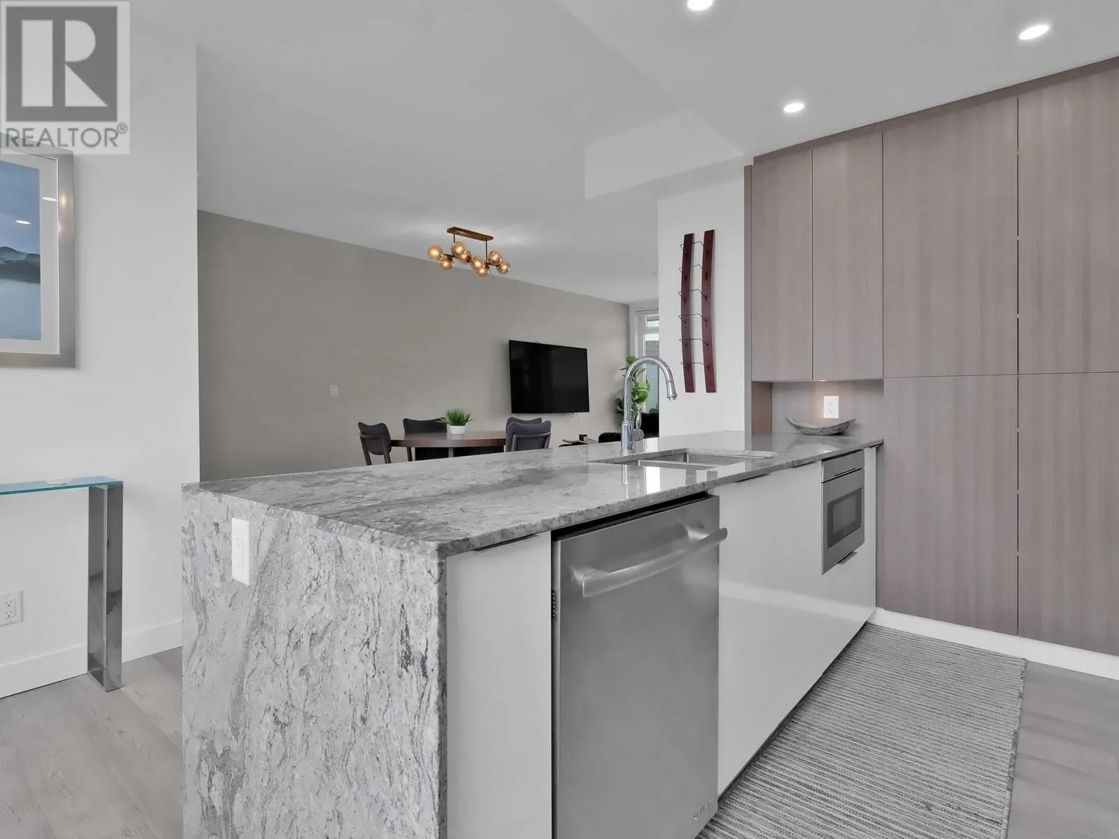1151 Sunset Drive Unit# 106