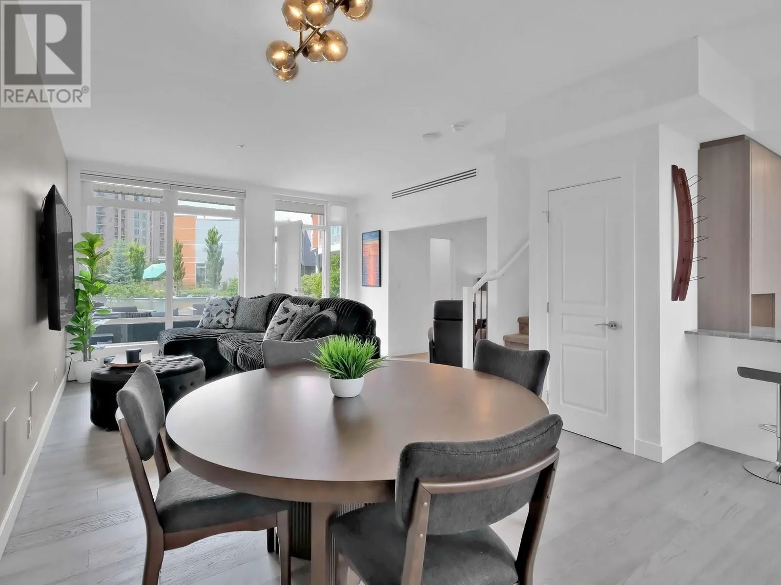 1151 Sunset Drive Unit# 106