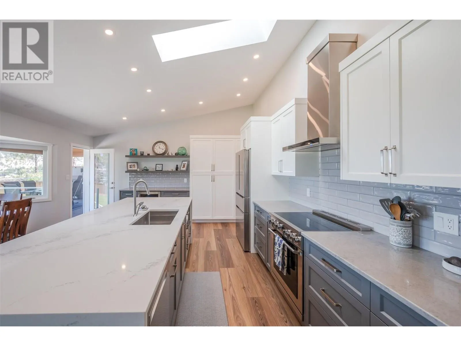 153 WESTVIEW Drive