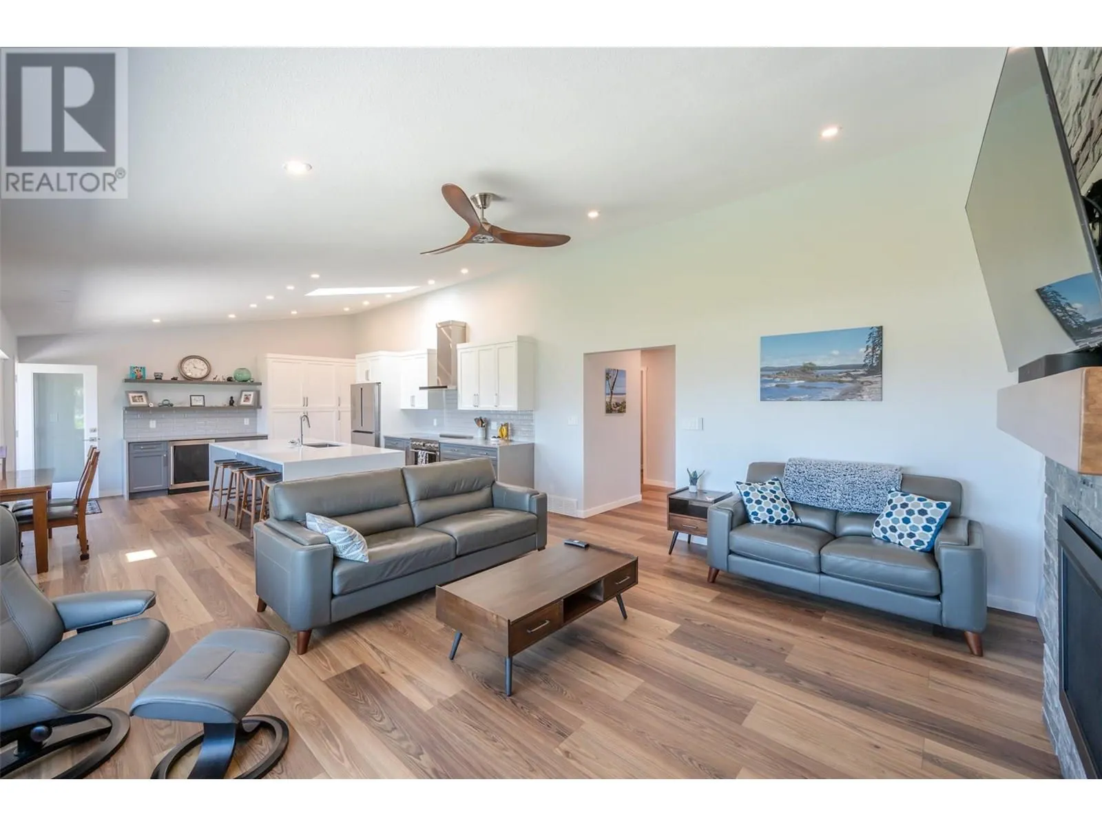 153 WESTVIEW Drive