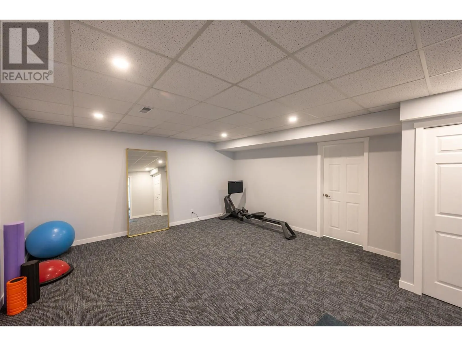 153 WESTVIEW Drive