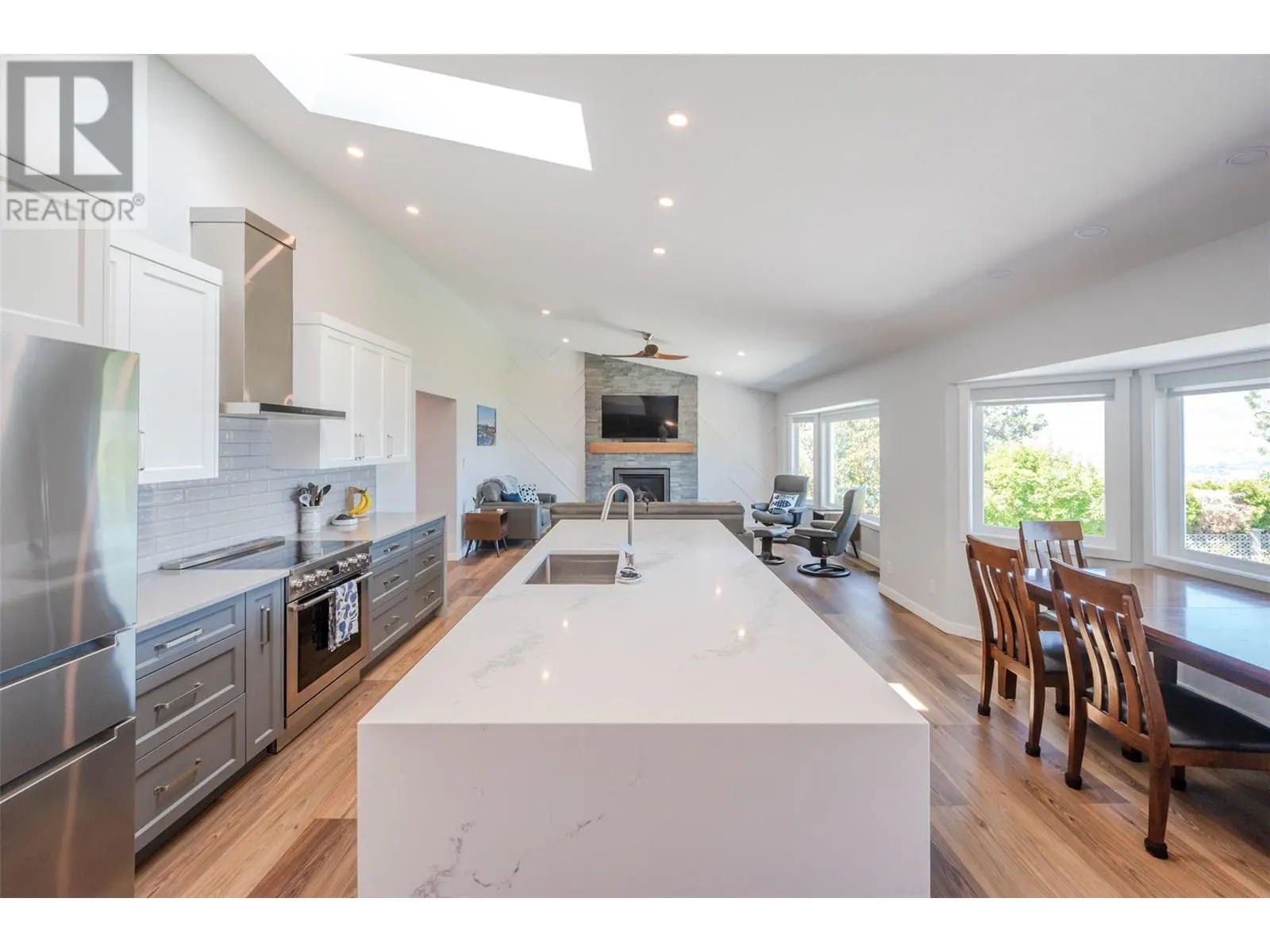 153 WESTVIEW Drive