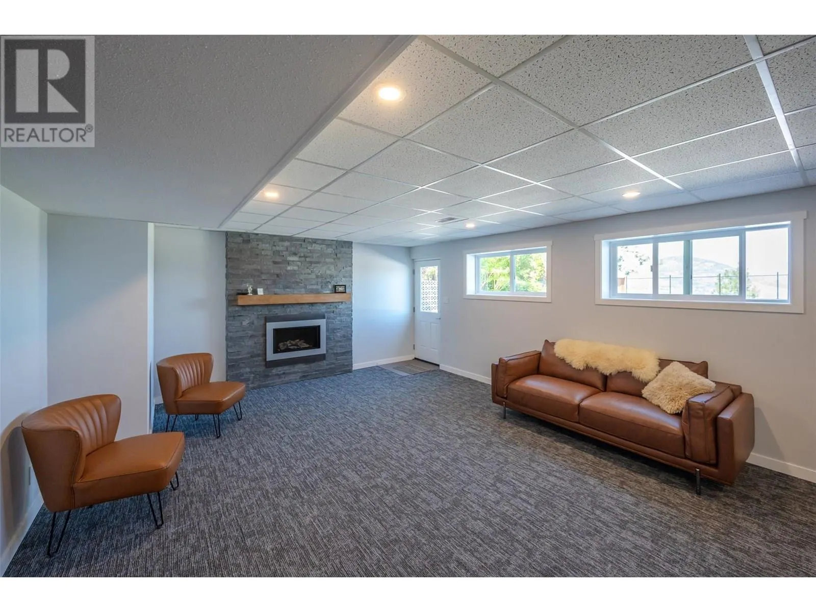 153 WESTVIEW Drive