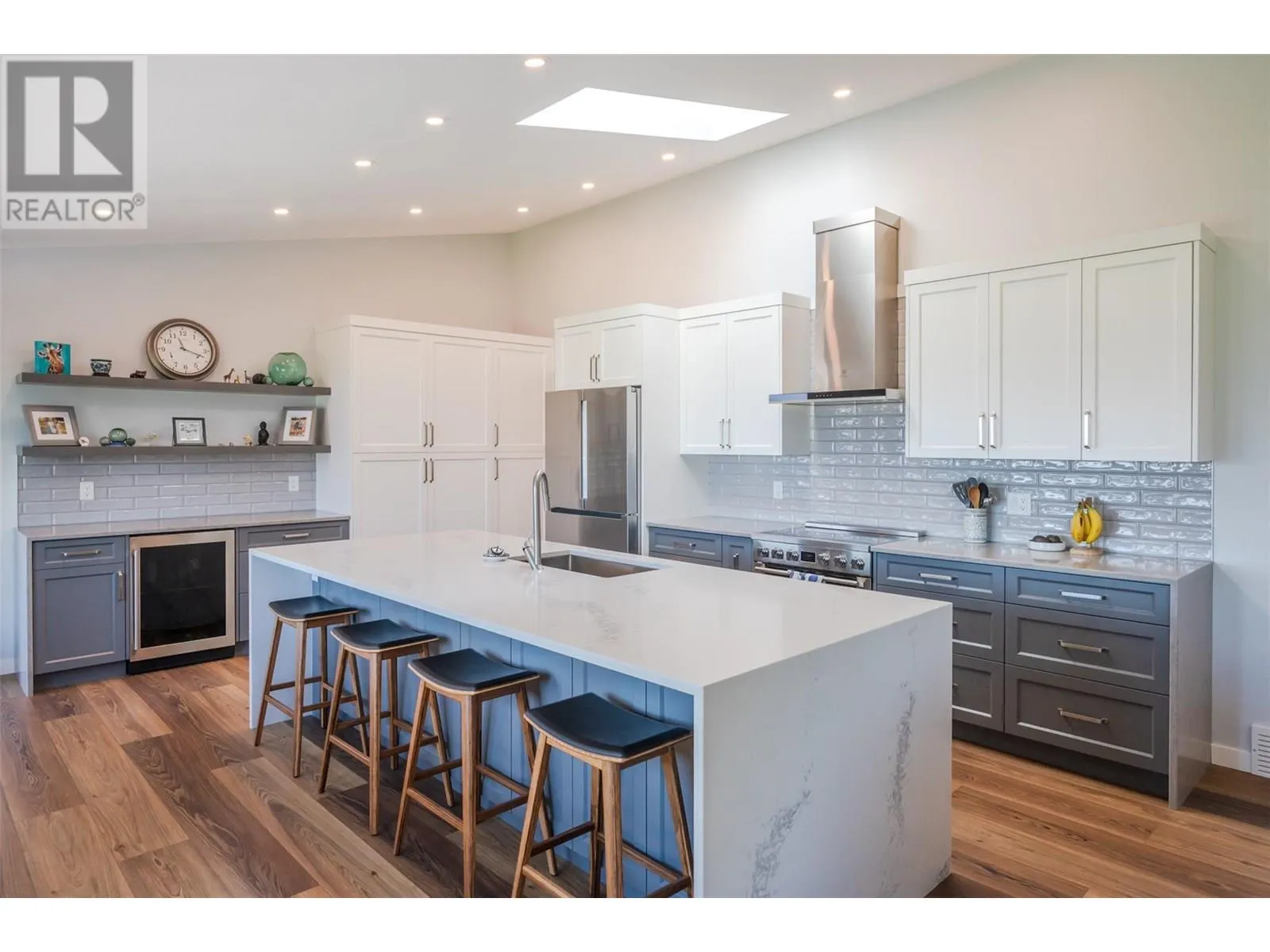153 WESTVIEW Drive