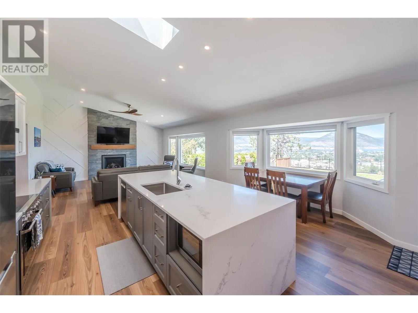 153 WESTVIEW Drive