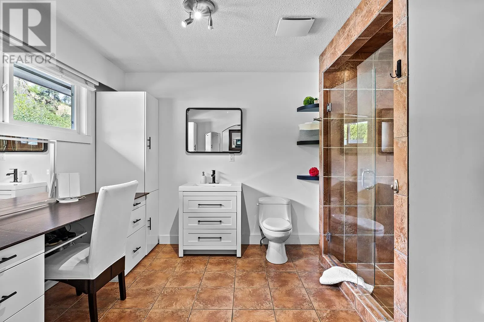 1341 Monterey Crescent