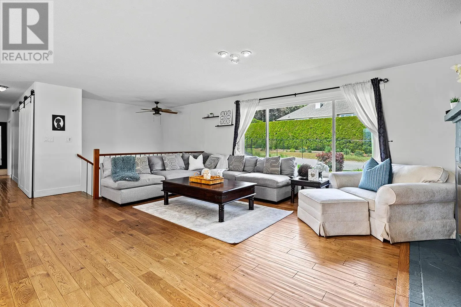1341 Monterey Crescent