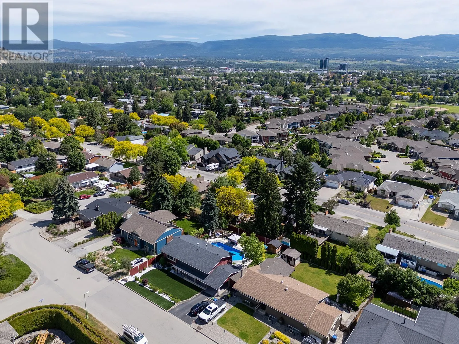 1341 Monterey Crescent