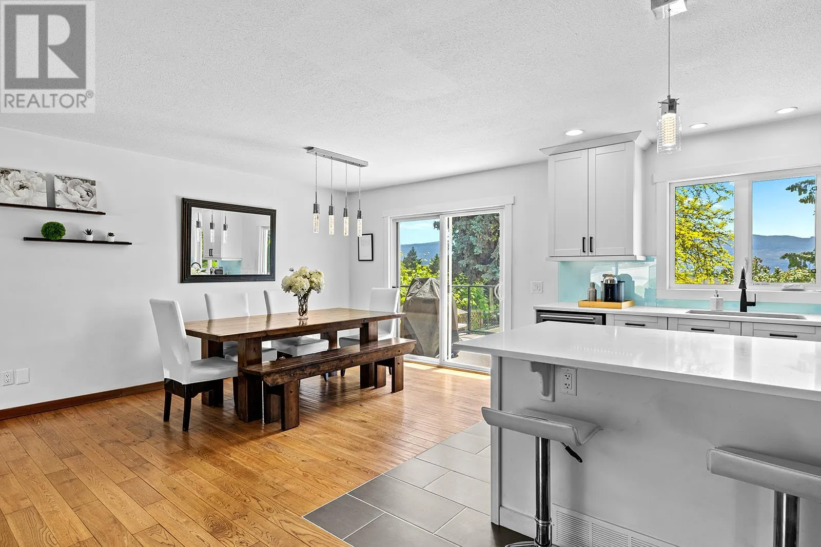 1341 Monterey Crescent