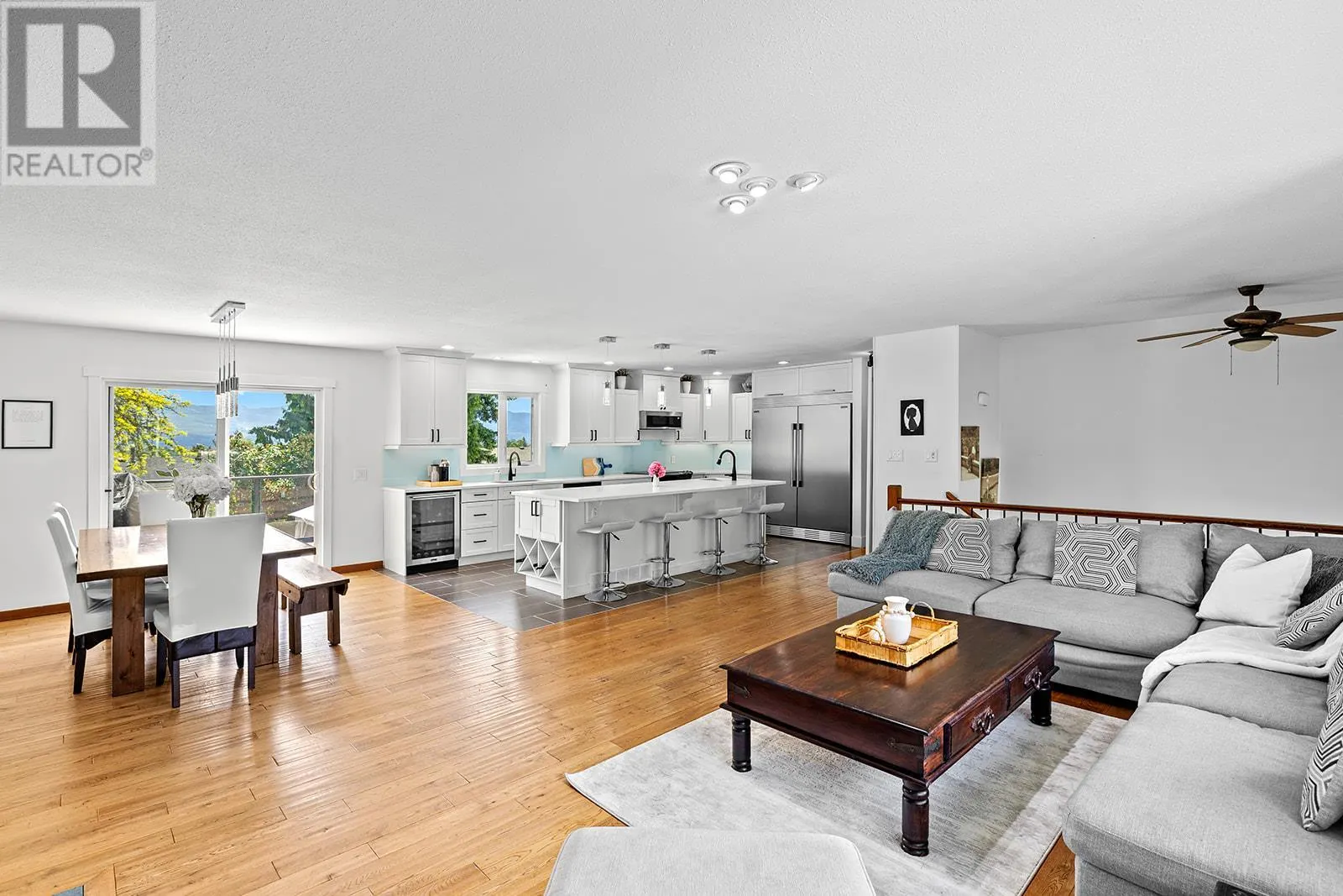 1341 Monterey Crescent