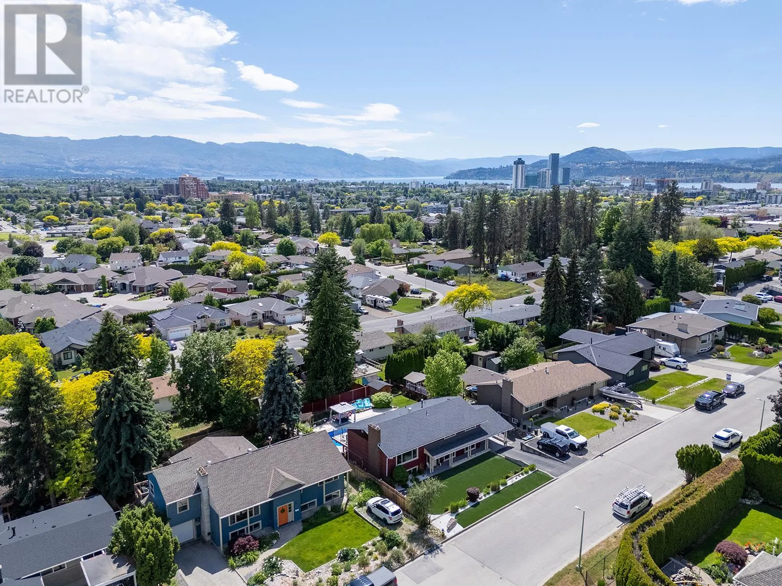 1341 Monterey Crescent