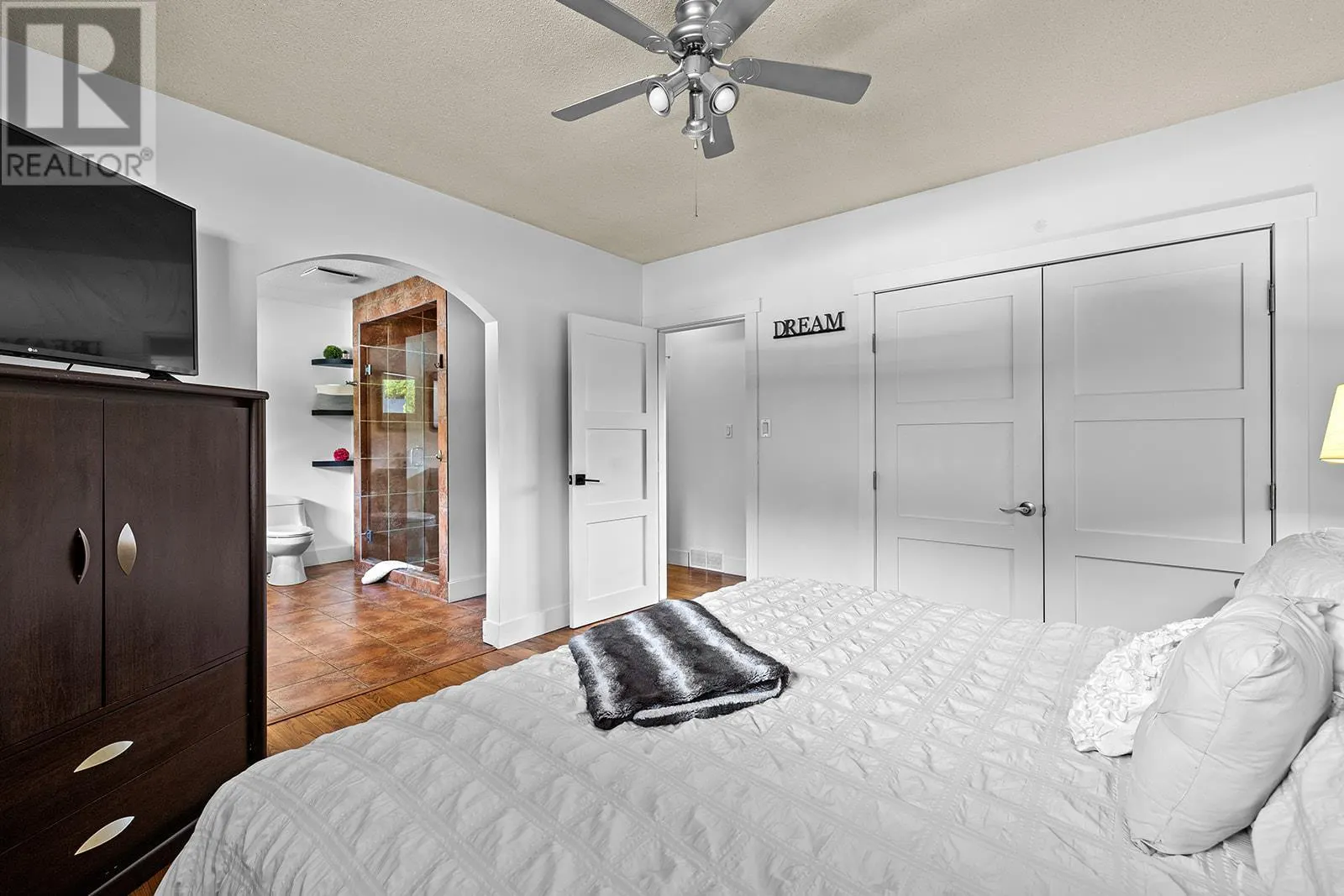 1341 Monterey Crescent