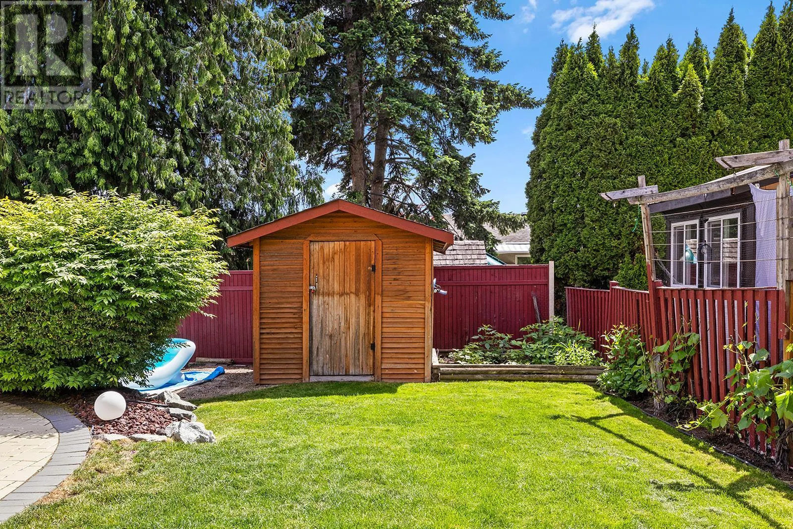 1341 Monterey Crescent