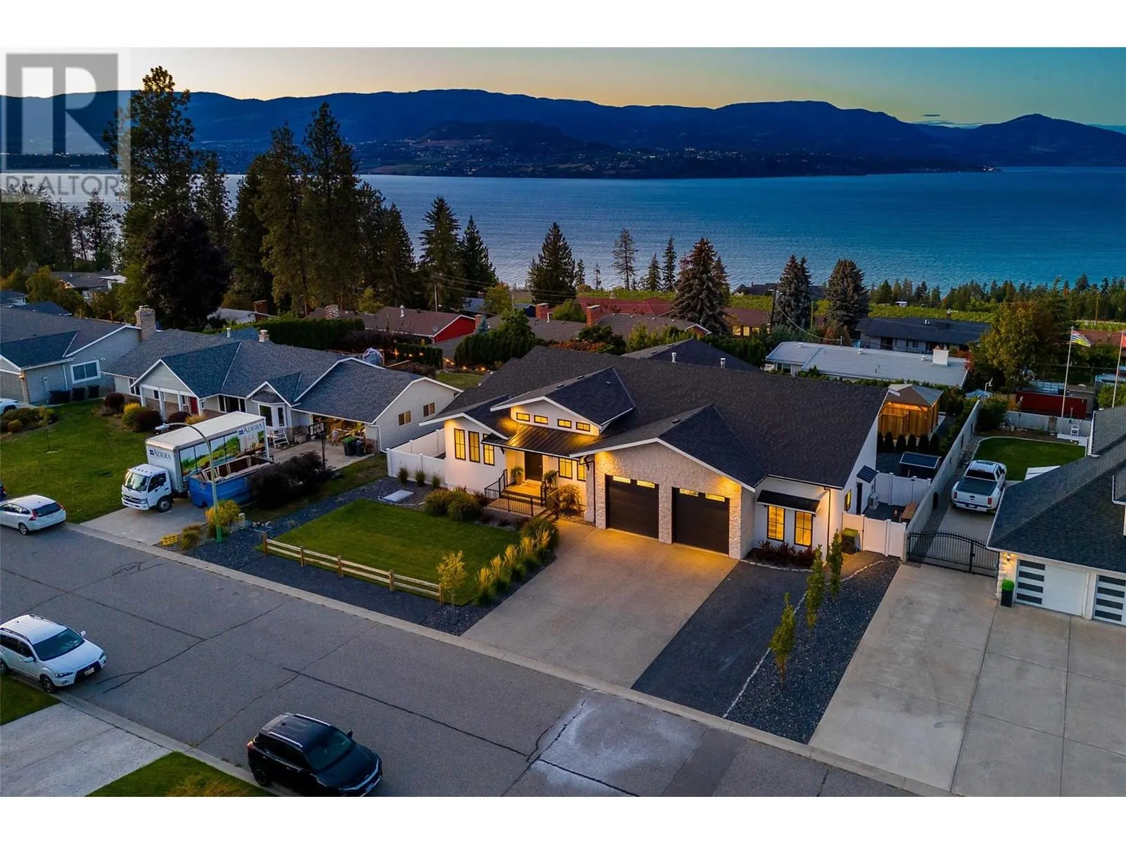 415 Curlew Drive