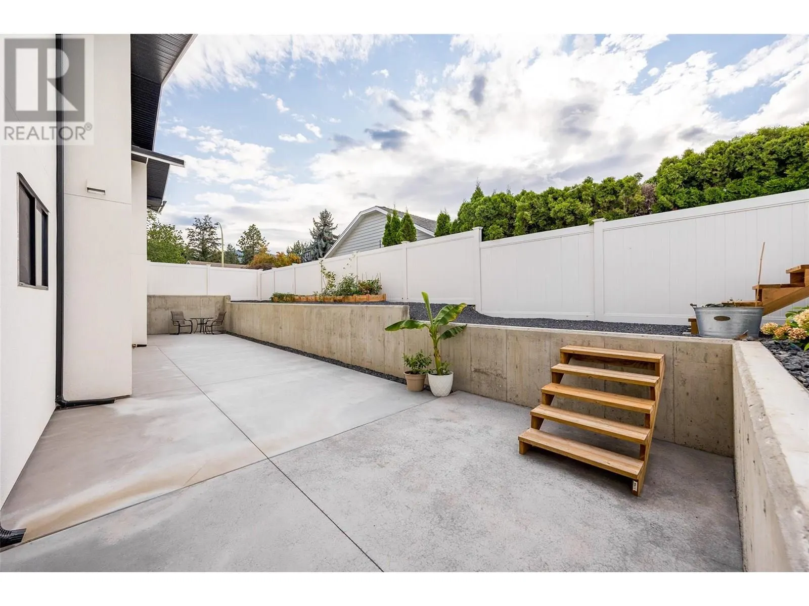 415 Curlew Drive