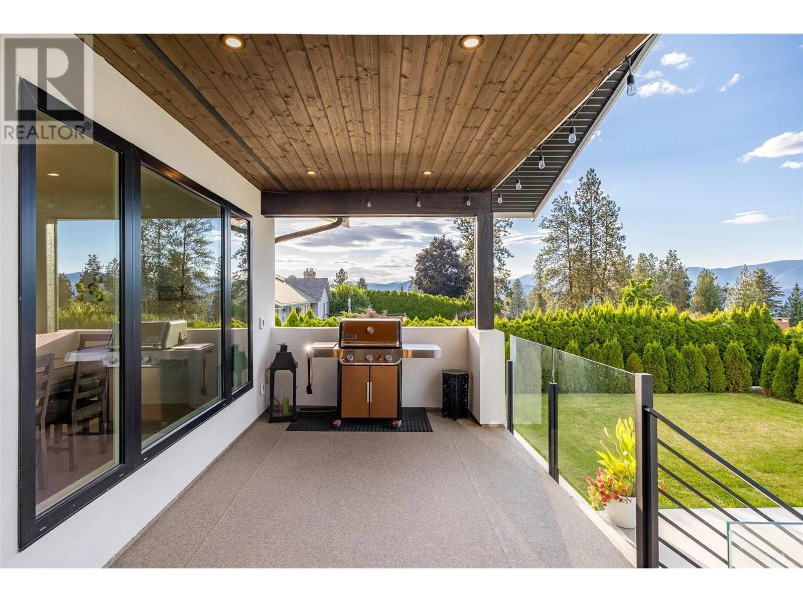 415 Curlew Drive