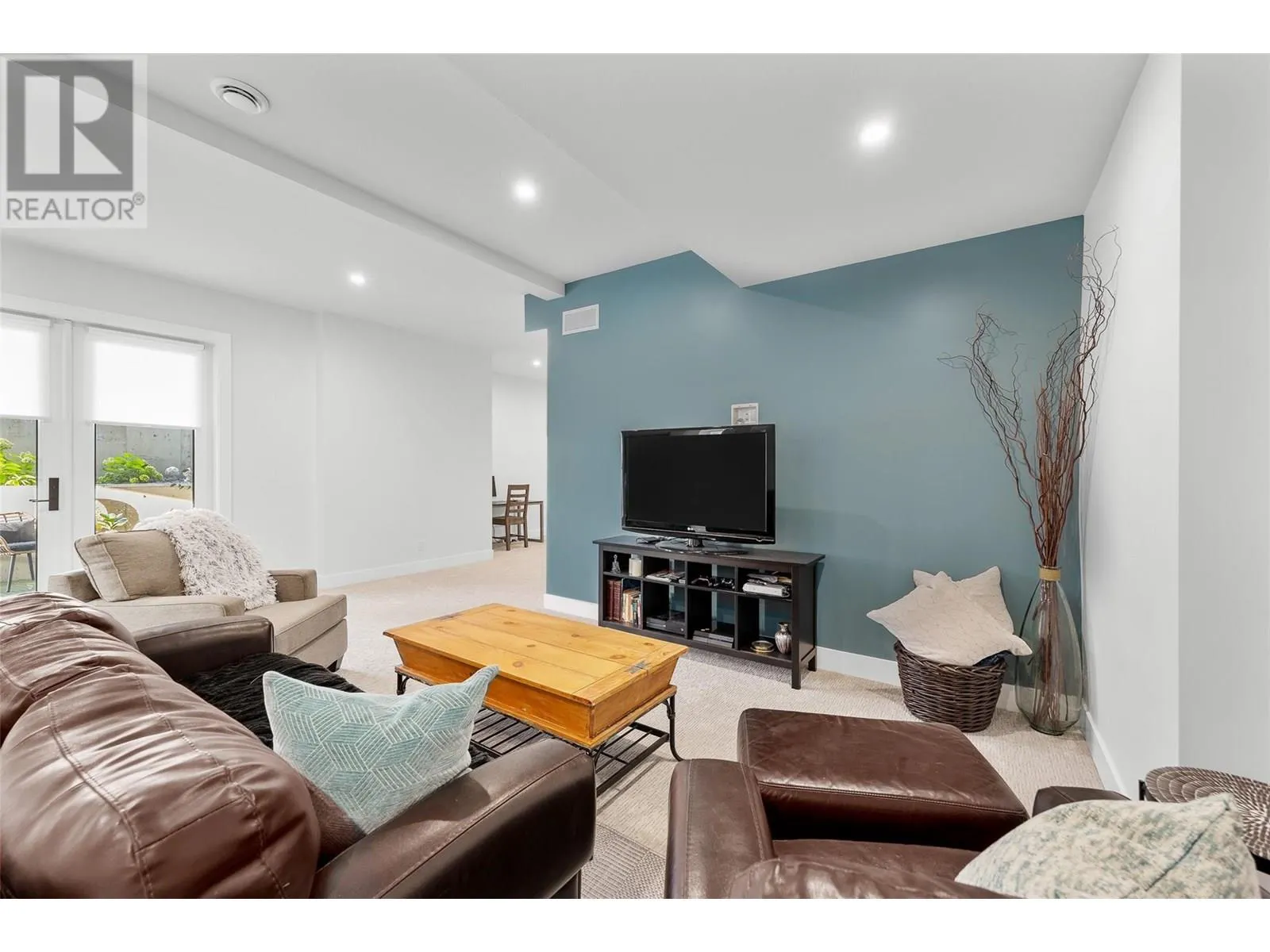 415 Curlew Drive