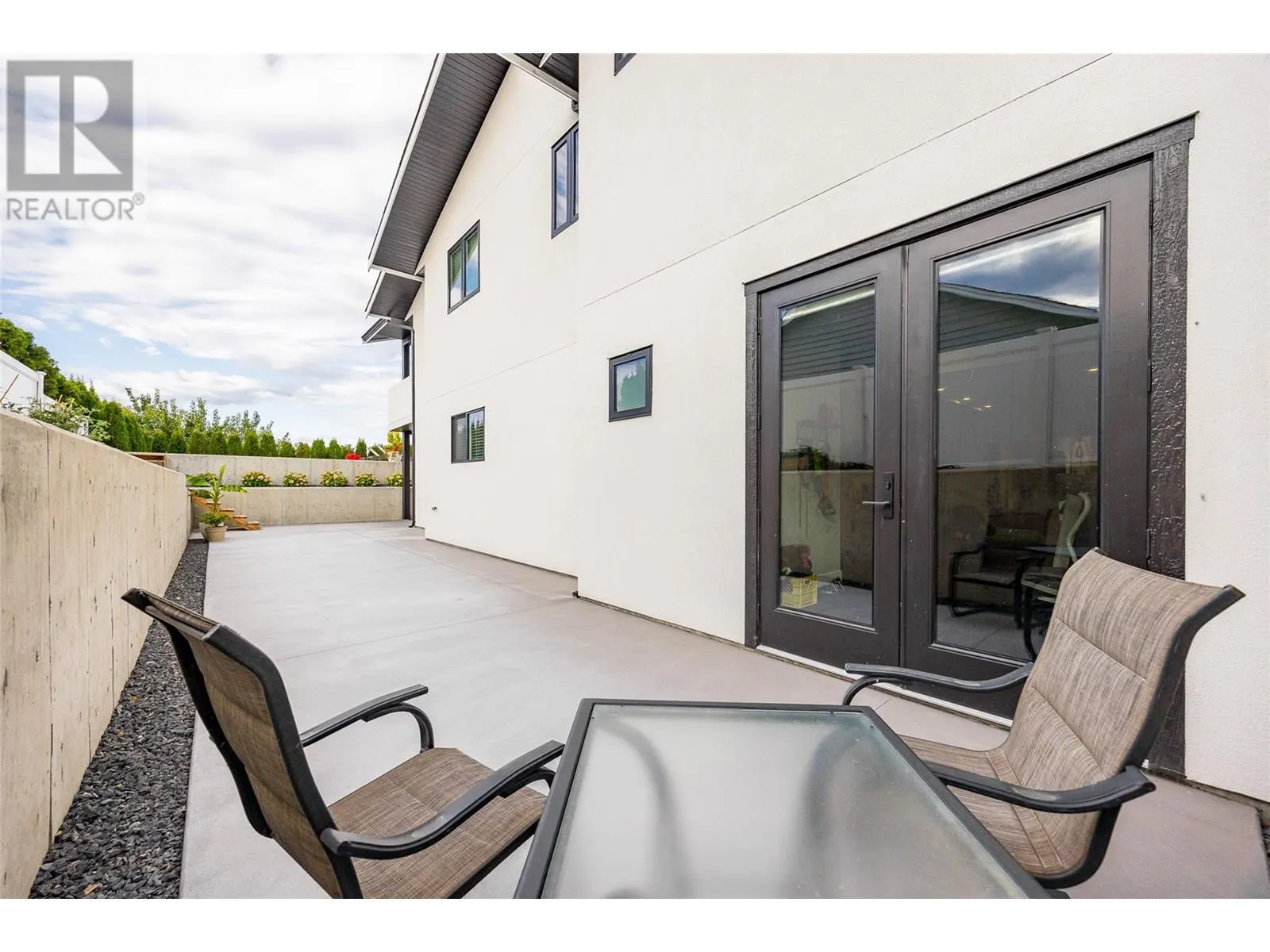 415 Curlew Drive