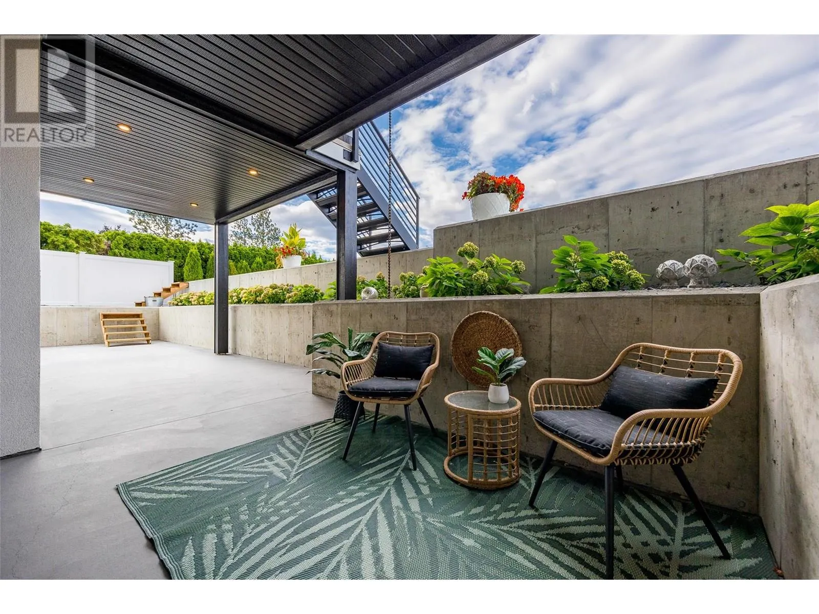 415 Curlew Drive