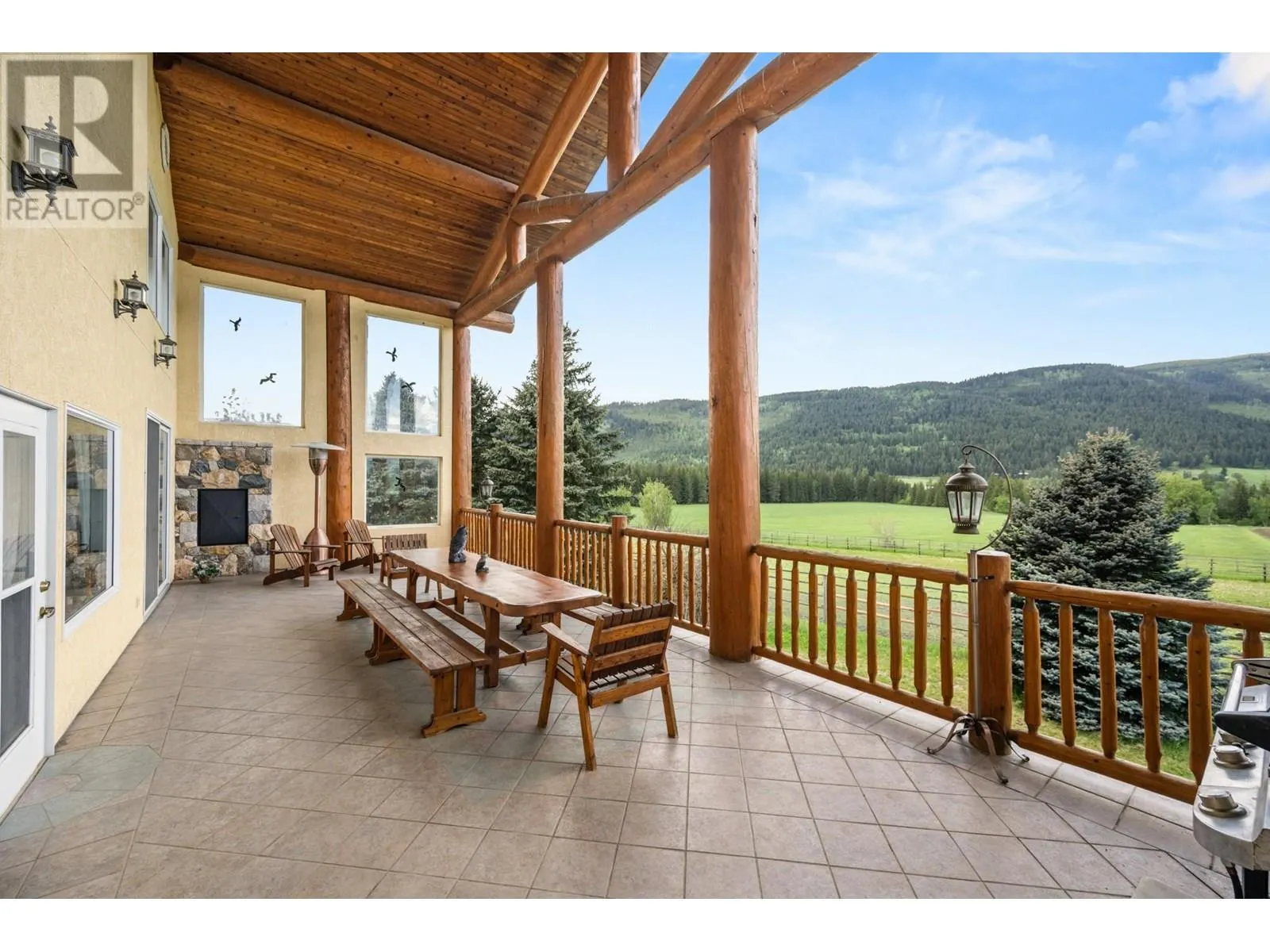 910 Lumby Mabel Lake Road