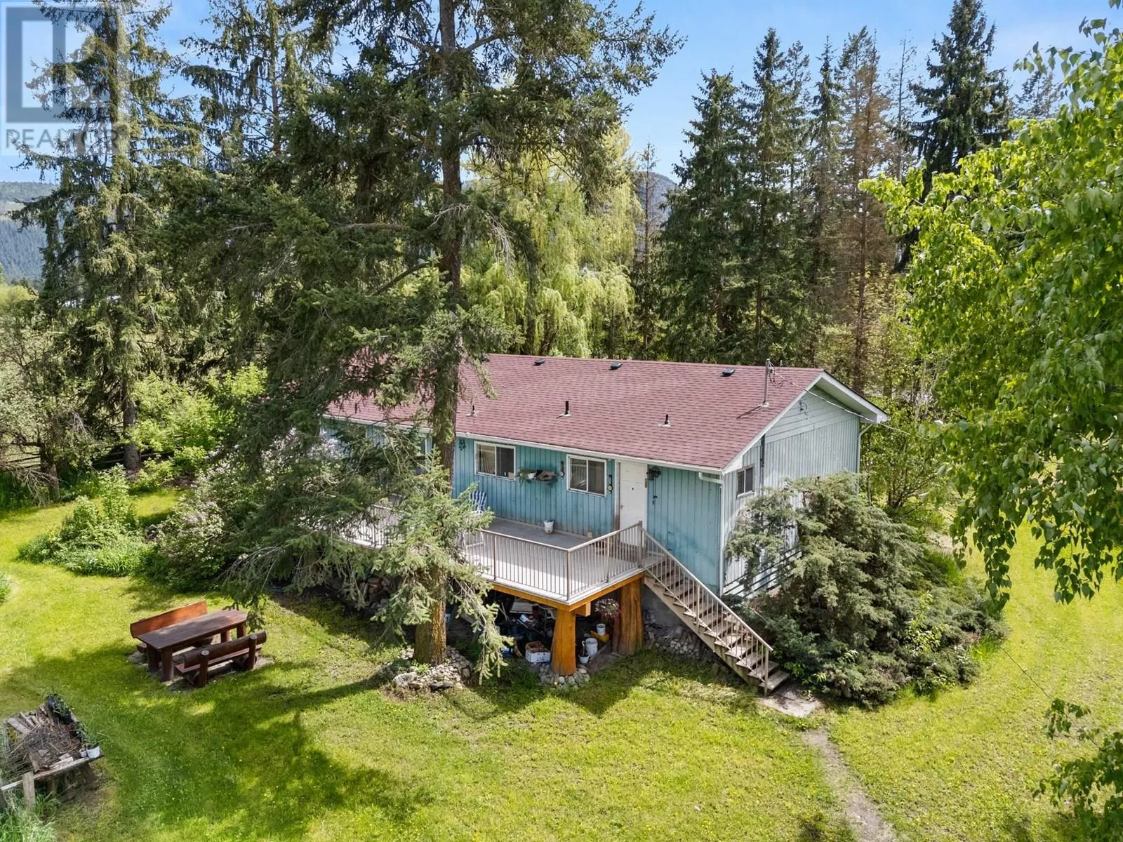 910 Lumby Mabel Lake Road