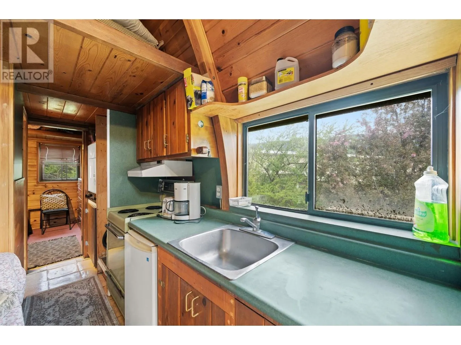 910 Lumby Mabel Lake Road