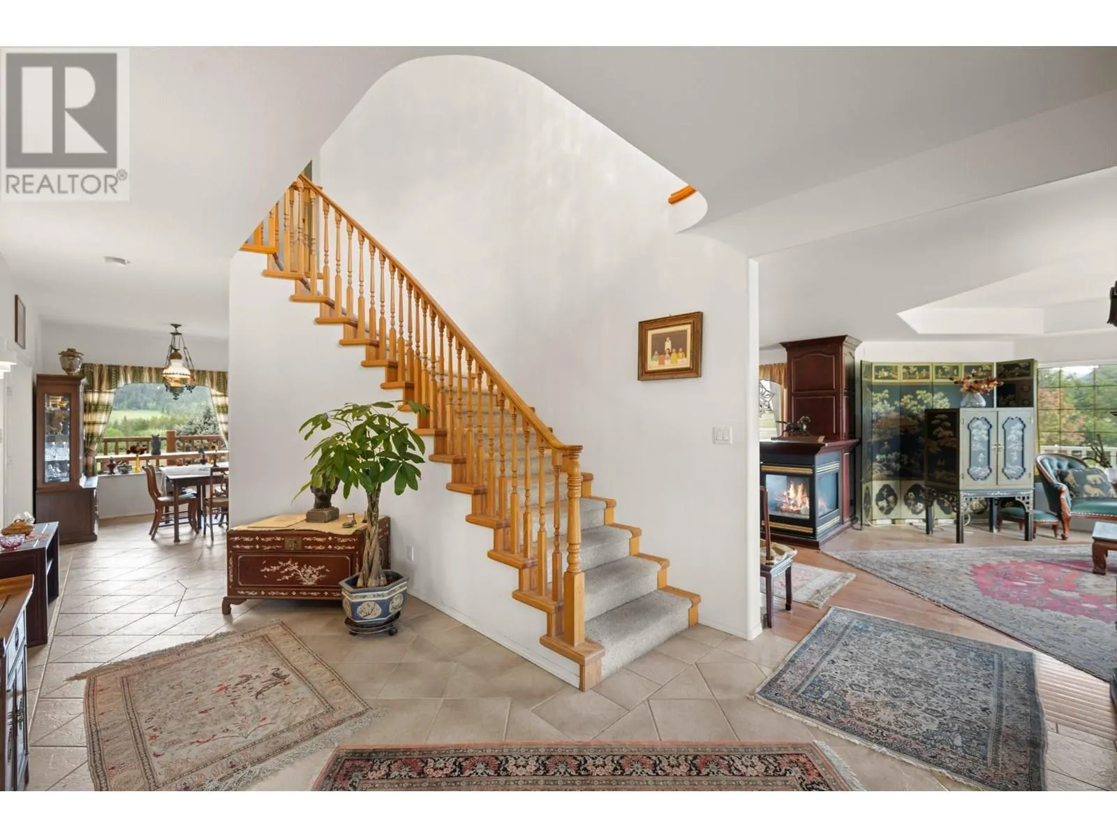 910 Lumby Mabel Lake Road