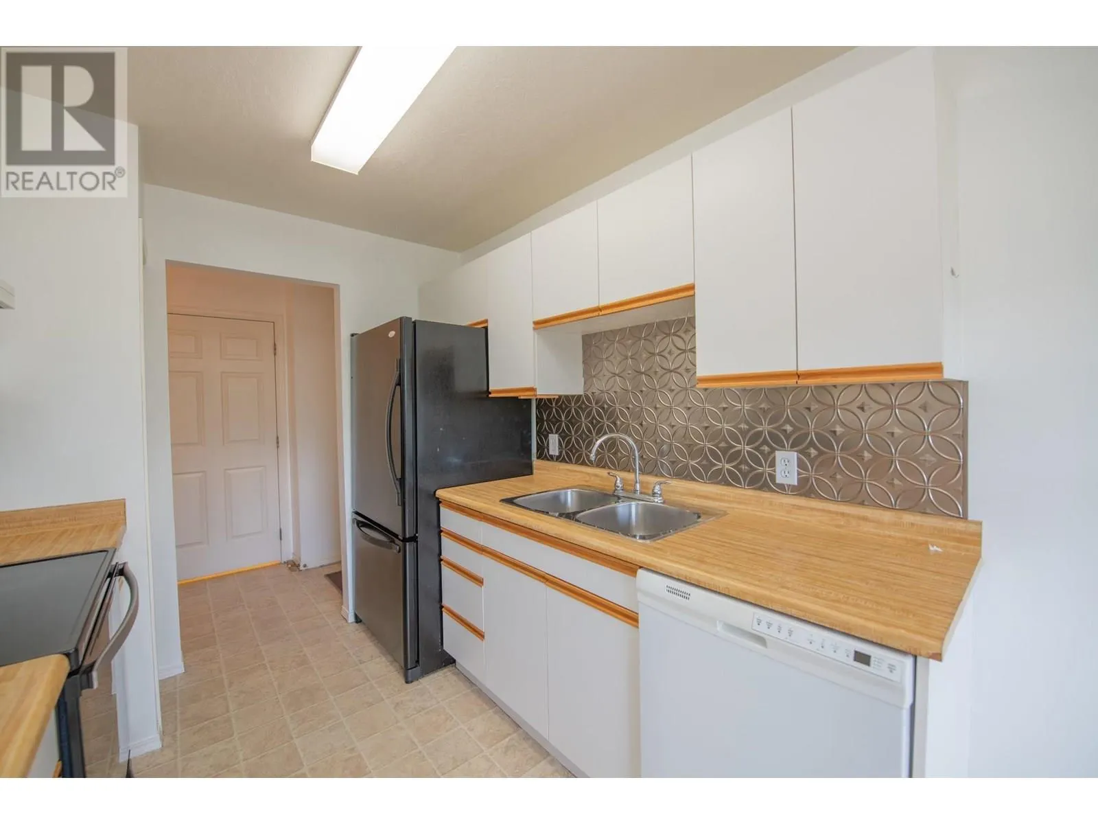 703 Granville Avenue Unit# 103