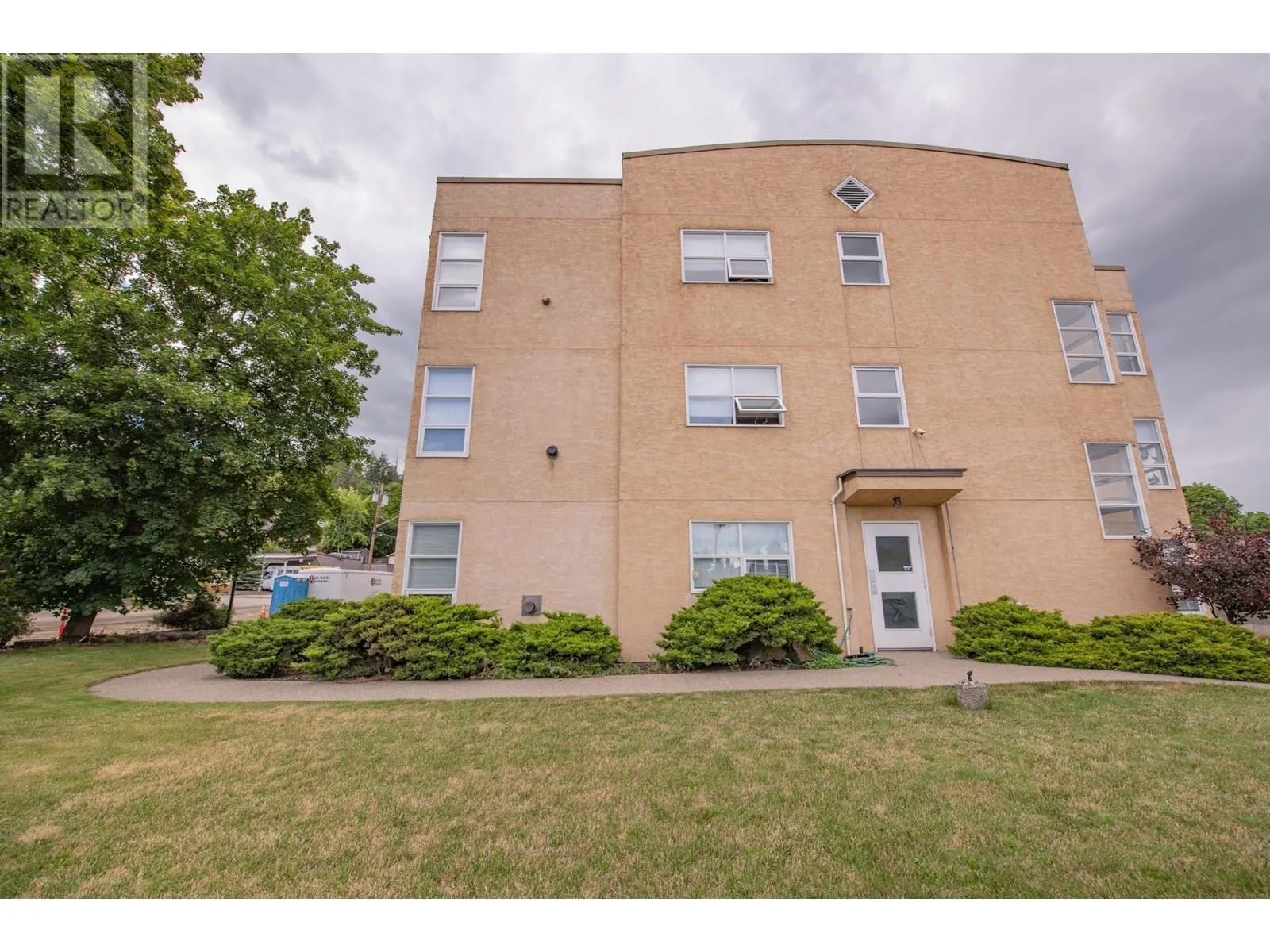 703 Granville Avenue Unit# 103