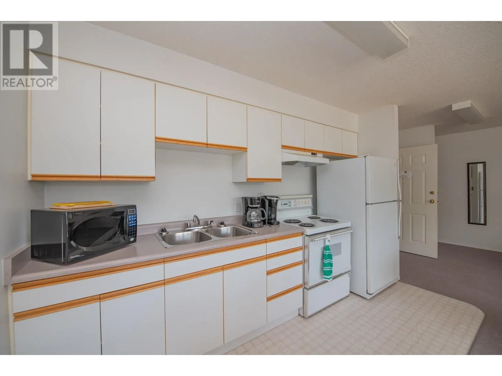 703 Granville Avenue Unit# 103