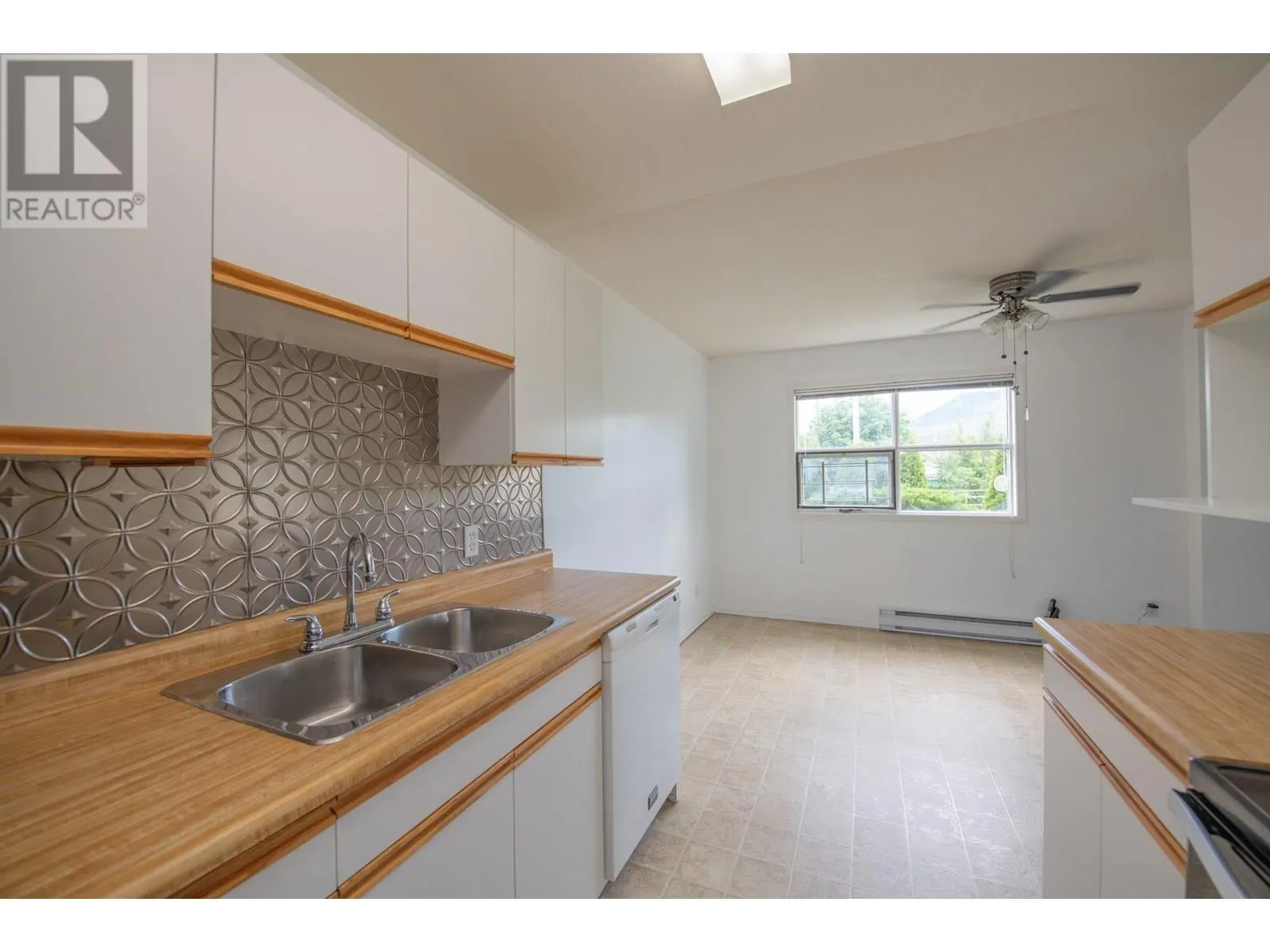 703 Granville Avenue Unit# 103