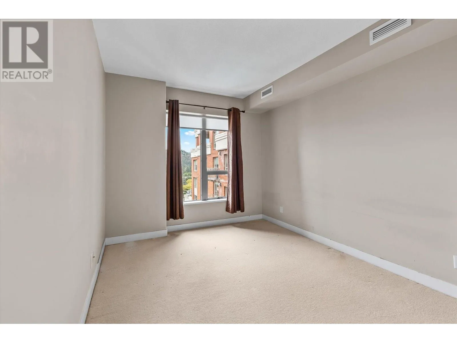 1160 Bernard Avenue Unit# 1207