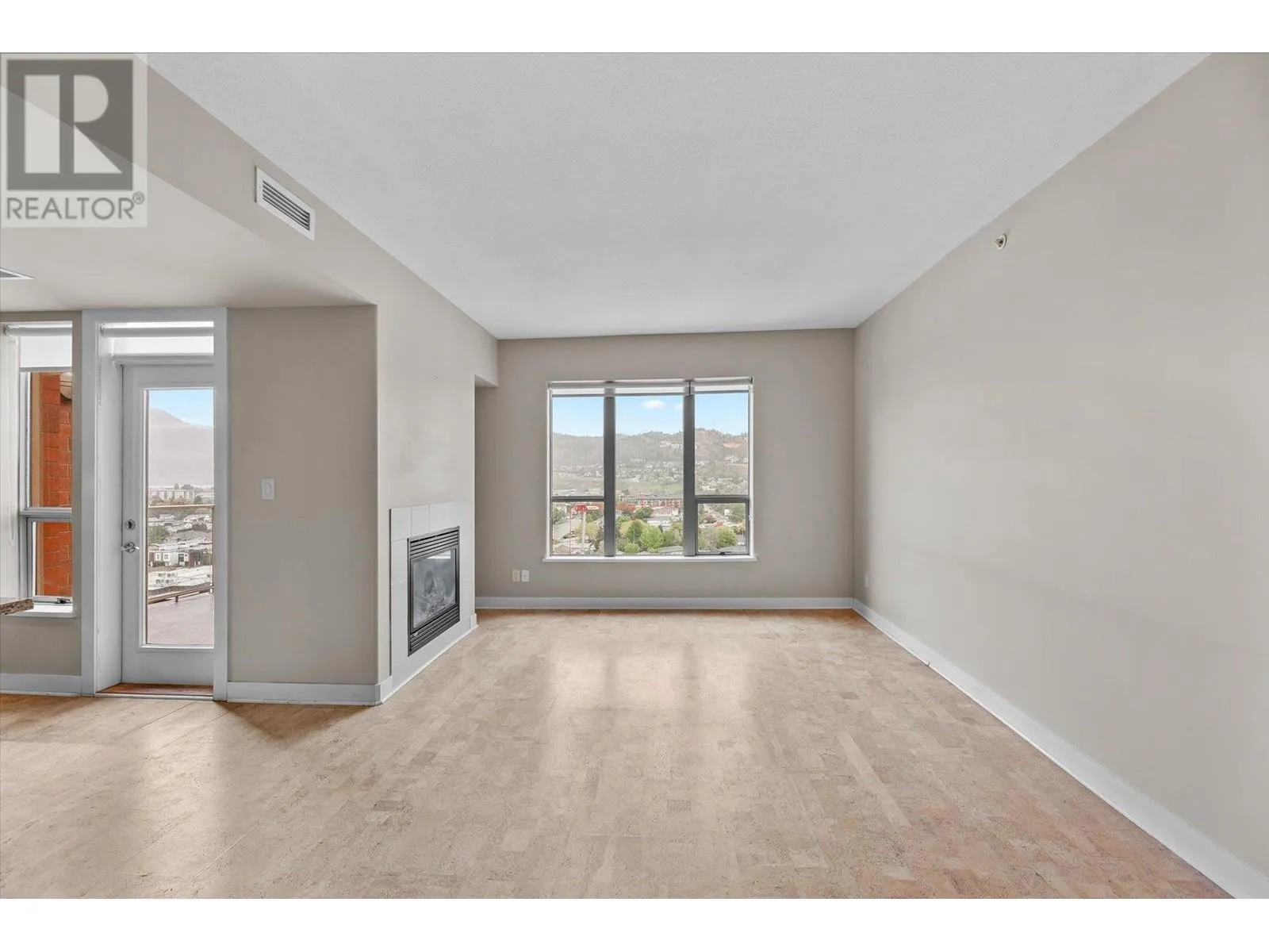 1160 Bernard Avenue Unit# 1207