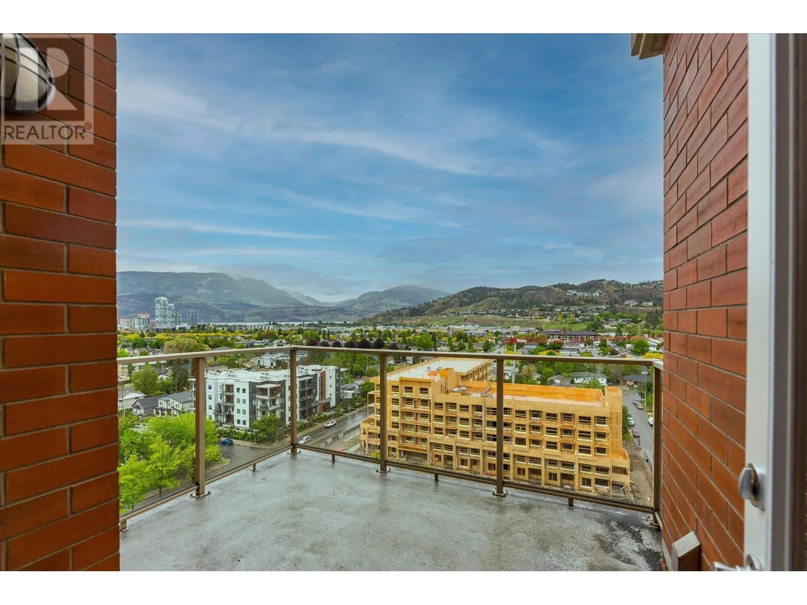 1160 Bernard Avenue Unit# 1207