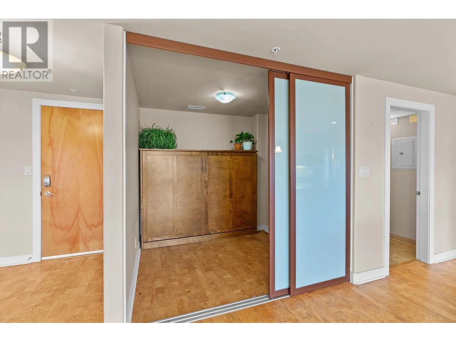 1160 Bernard Avenue Unit# 1207