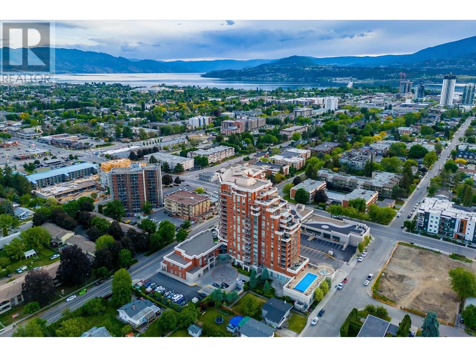 1160 Bernard Avenue Unit# 1207
