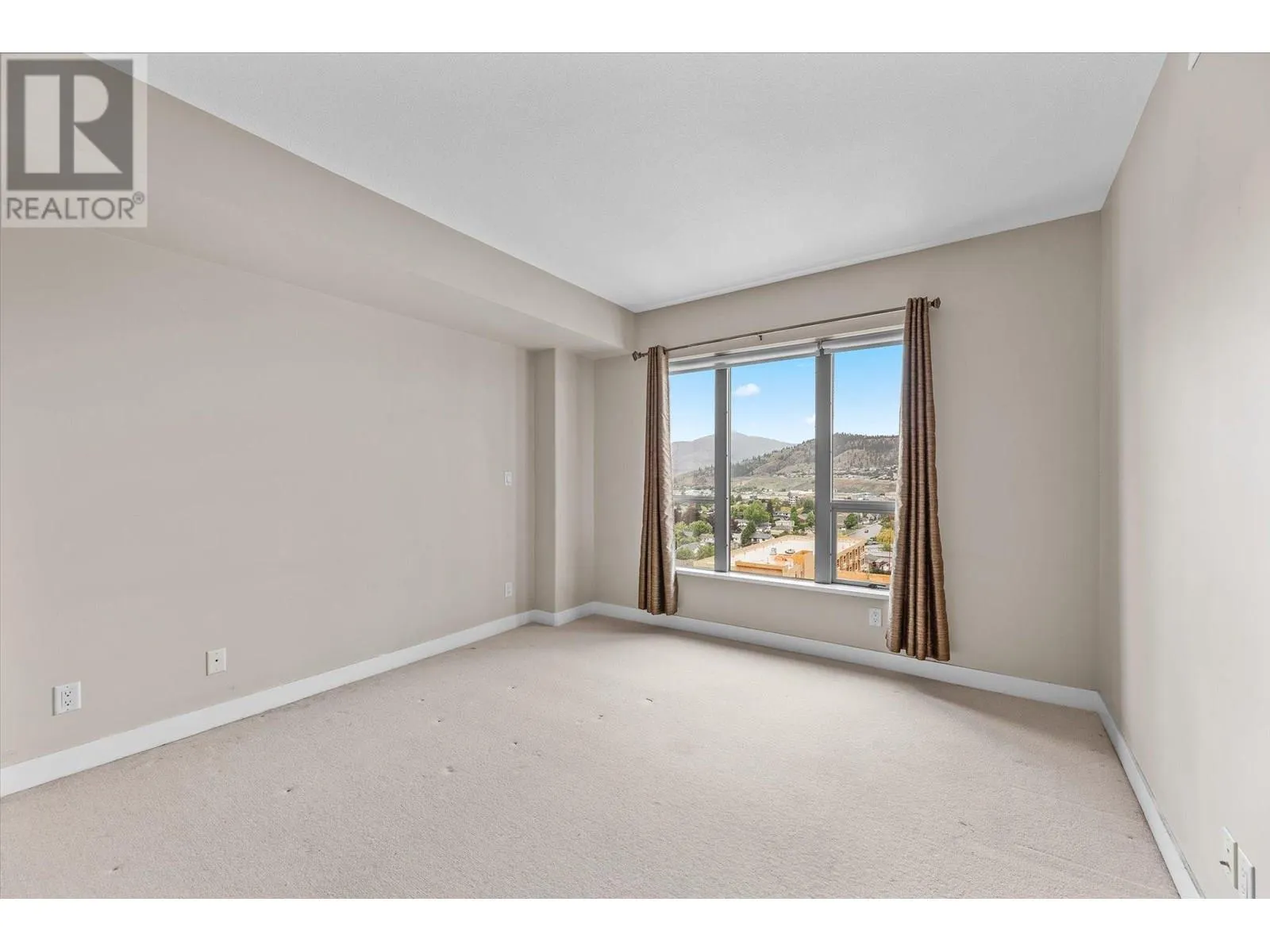 1160 Bernard Avenue Unit# 1207