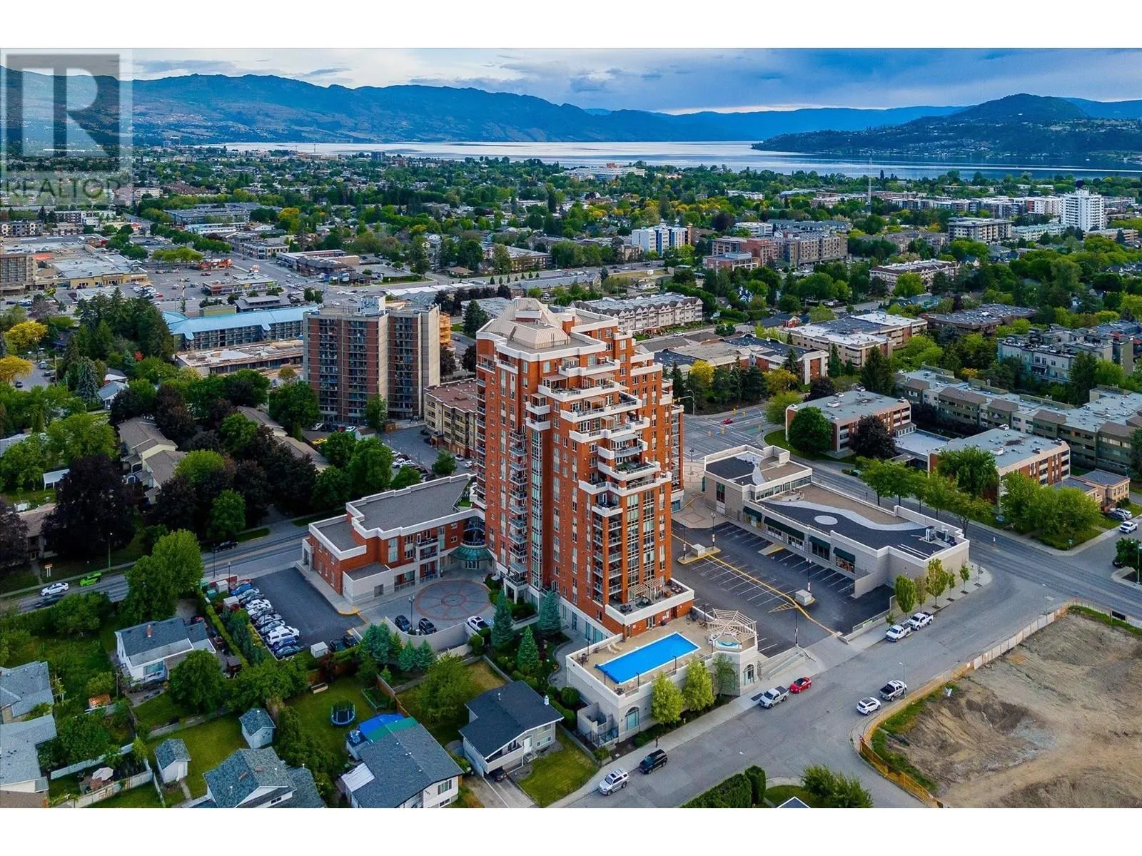 1160 Bernard Avenue Unit# 1207